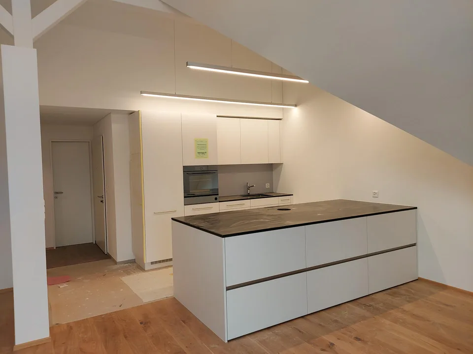 moderne 4,5 Zimmer-Dachwohnung