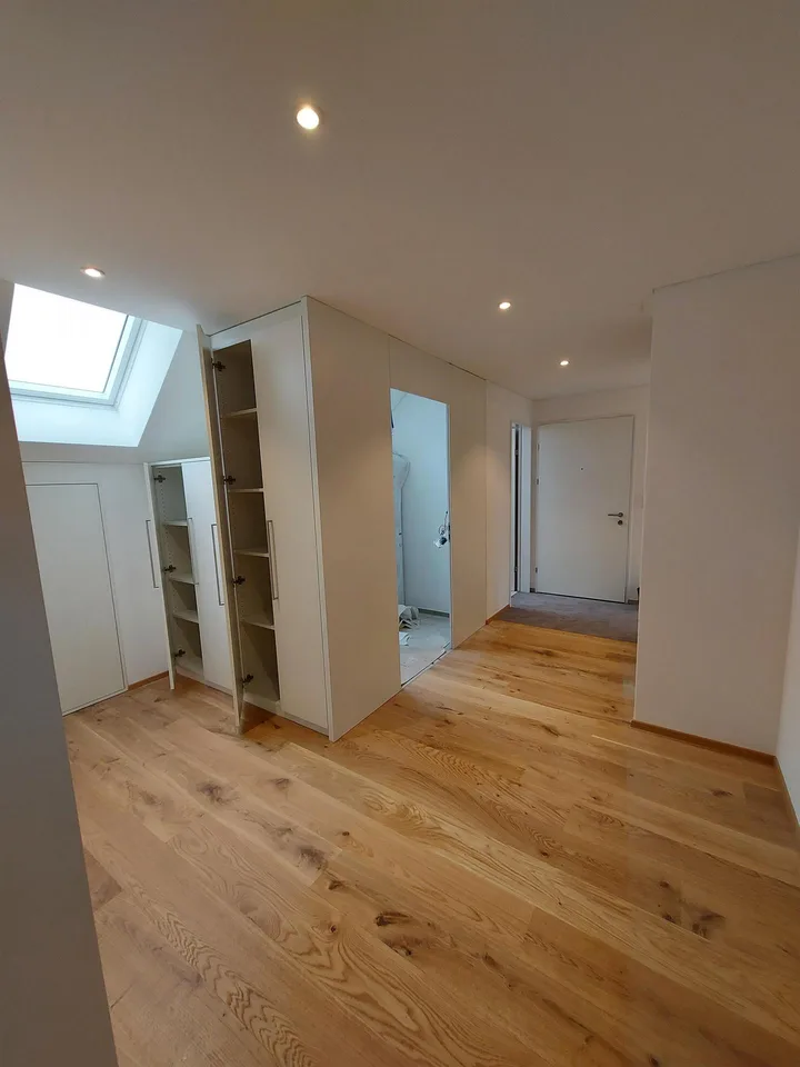 moderne 4,5 Zimmer-Dachwohnung