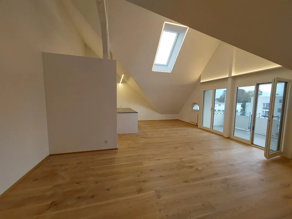 moderne 4,5 Zimmer-Dachwohnung