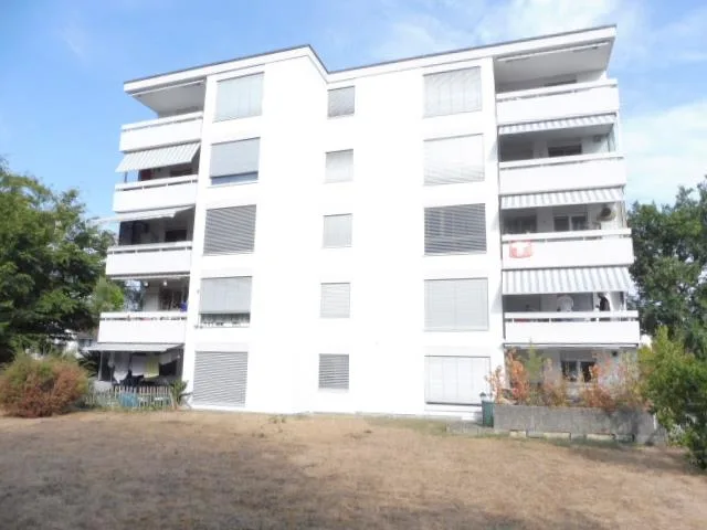 moderne 4,5 Zimmer Gartenwohnung