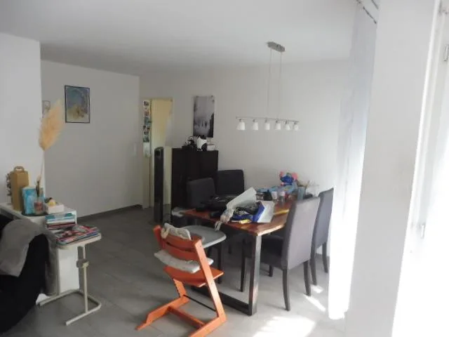 moderne 4,5 Zimmer Gartenwohnung