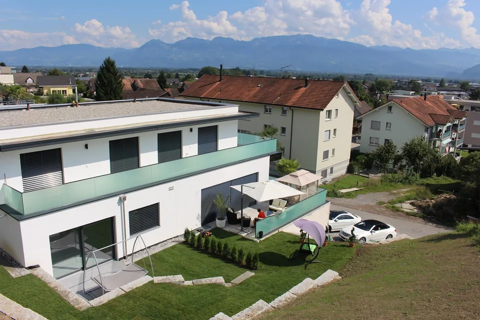 3 1/2 Zi. Gartenwohnung in exklusiver Liegenschaft