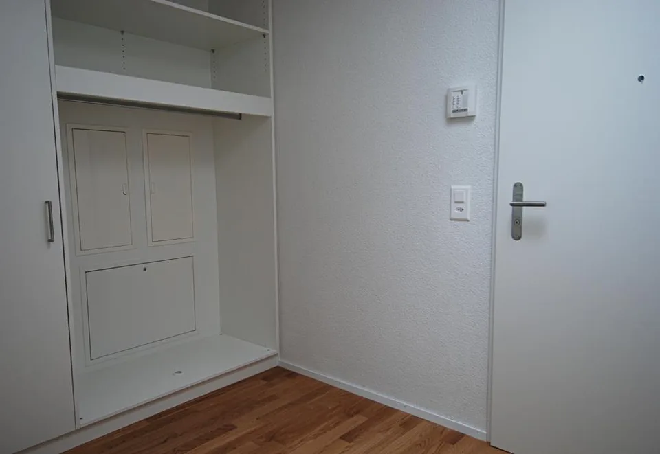 Moderne 3.5 Zimmerwohnung mit eigenem Atrium