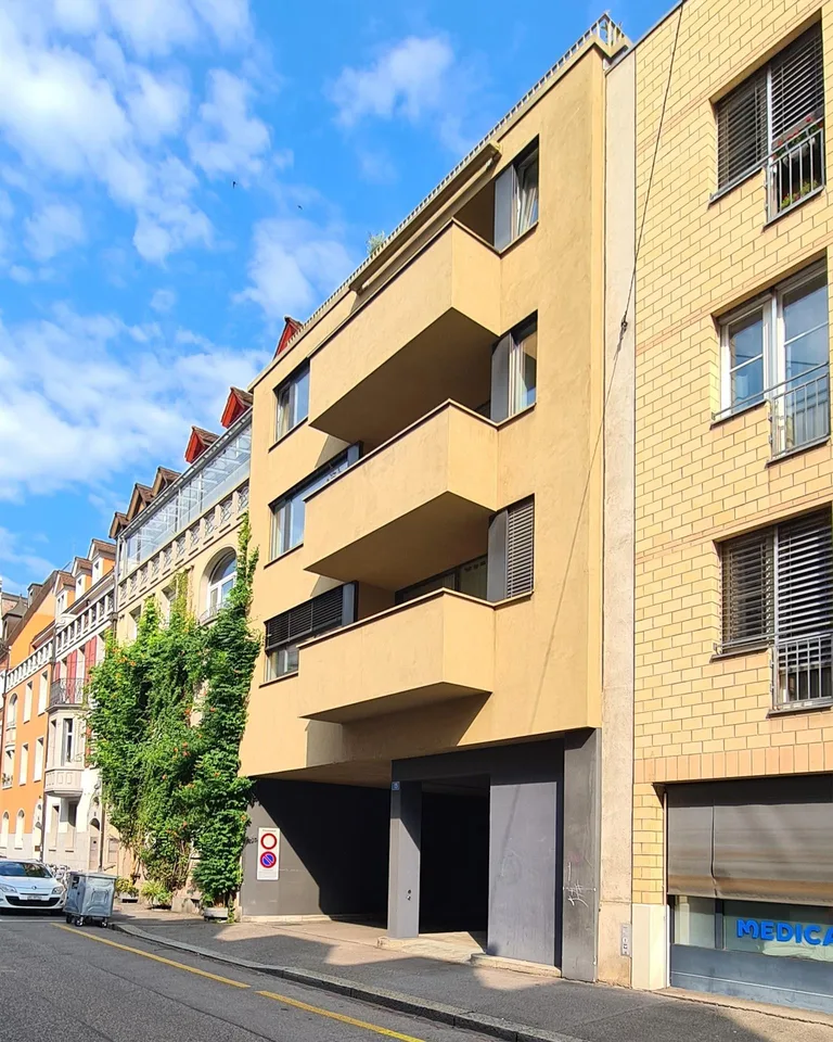 Attraktive Attikawohnung mit grosszügiger Dachterrasse