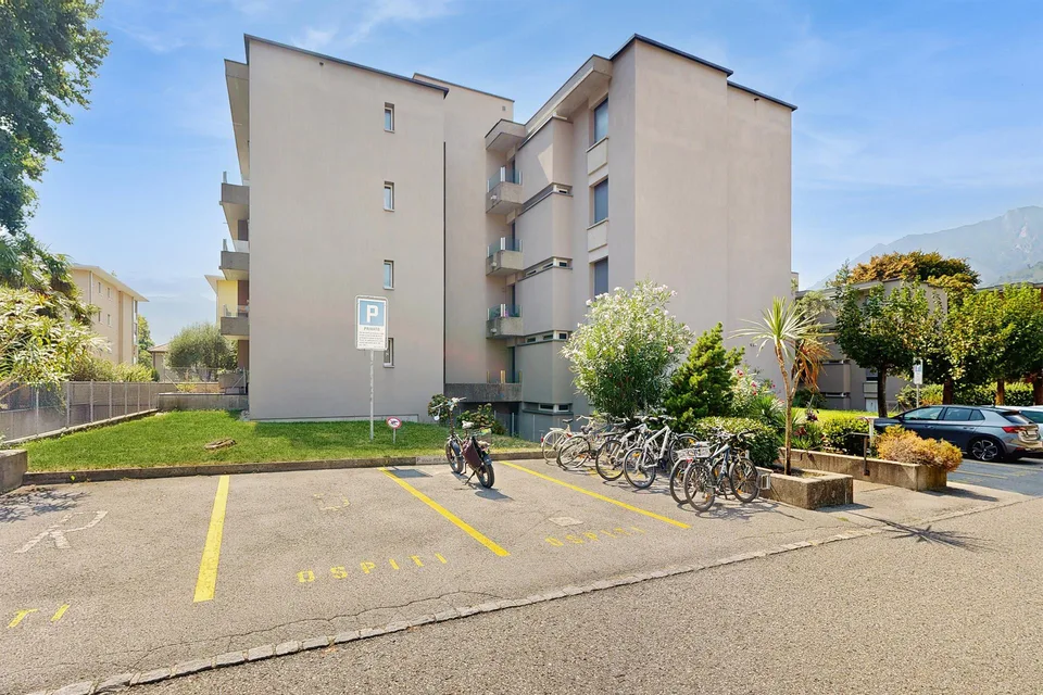 A due passi dalla città, circondato dal verde: la tua nuova casa ti...