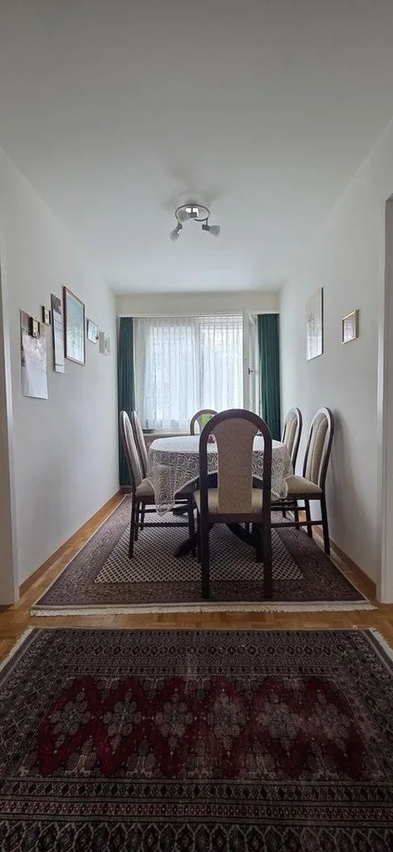 Sonnige und neu gestrichene Wohnung in Zürich Kreis 10