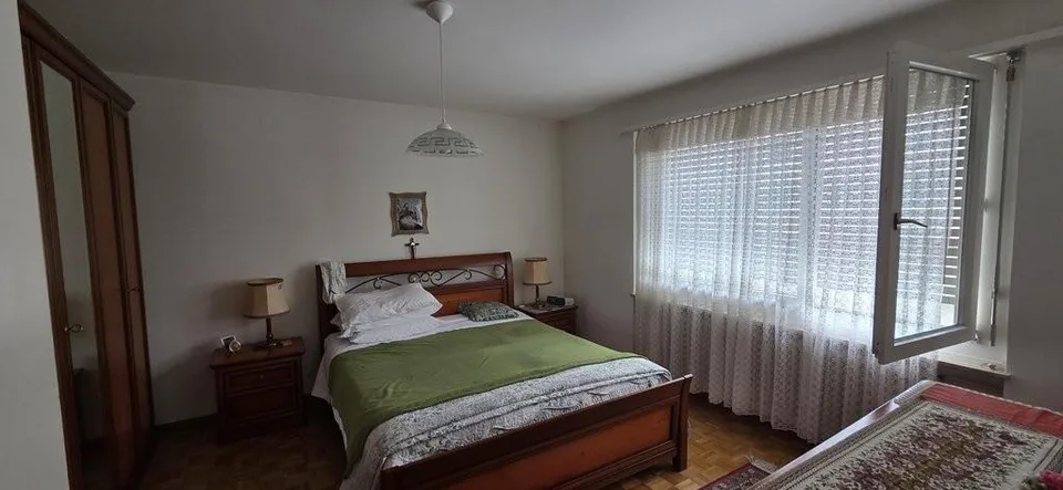 Sonnige und neu gestrichene Wohnung in Zürich Kreis 10