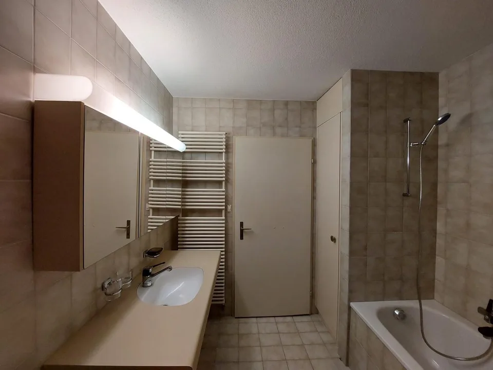 komfortable helle Wohnung mit gemütlichem Sitzplatz