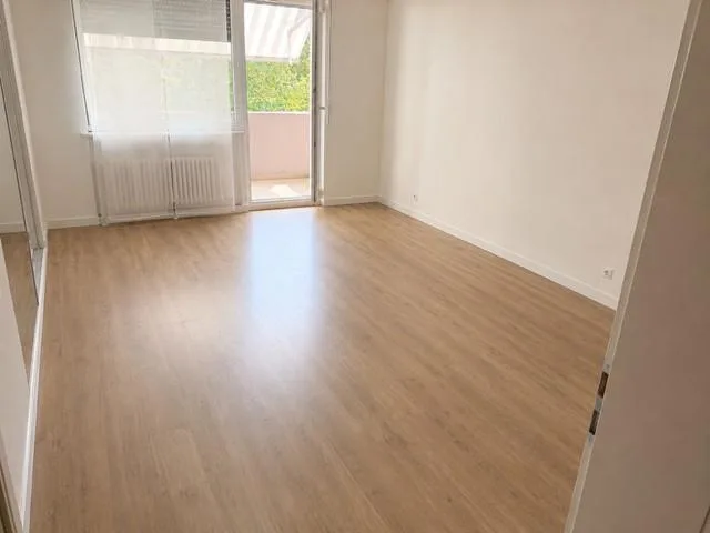 Charmante 3-Zimmer-Wohnung mit Balkon & Gartenmitbenutzung  Reinach BL