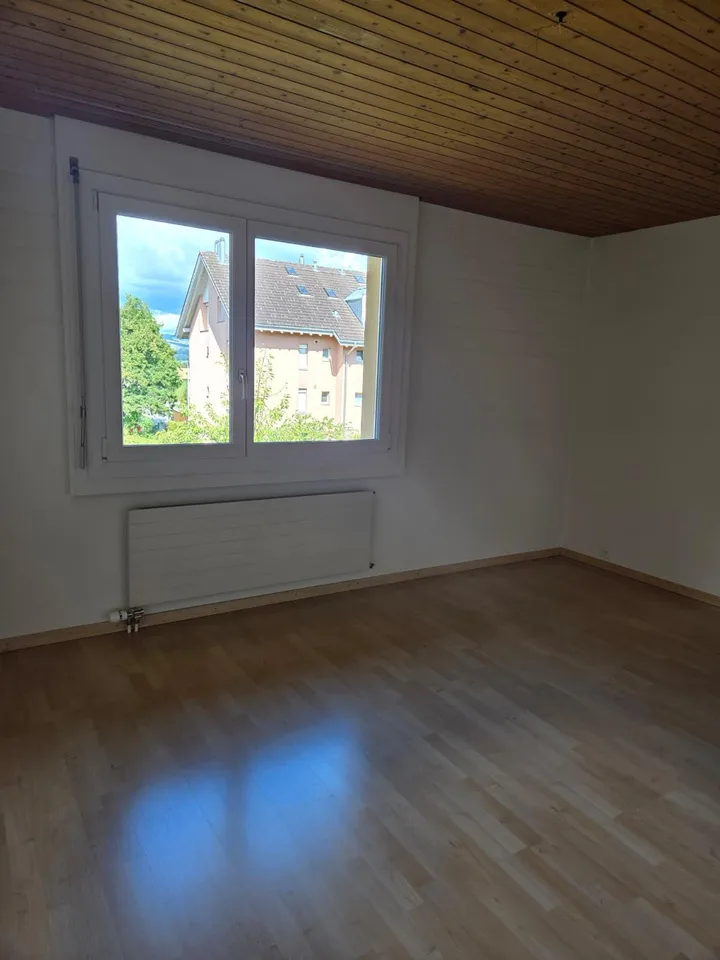 moderne und helle 3 ½-Zimmerwohnung an ruhiger Lage