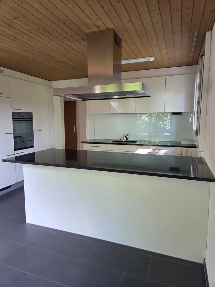moderne und helle 3 ½-Zimmerwohnung an ruhiger Lage