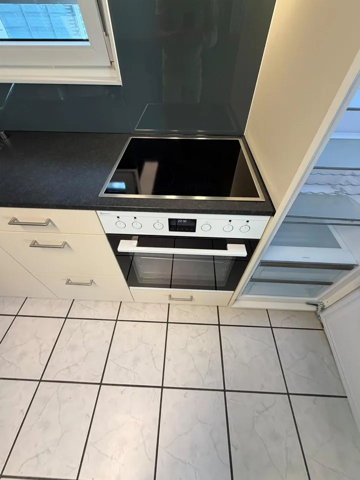 Scharmante möblierte 2 Zimmer Wohnung mit Weitblick zu vermieten