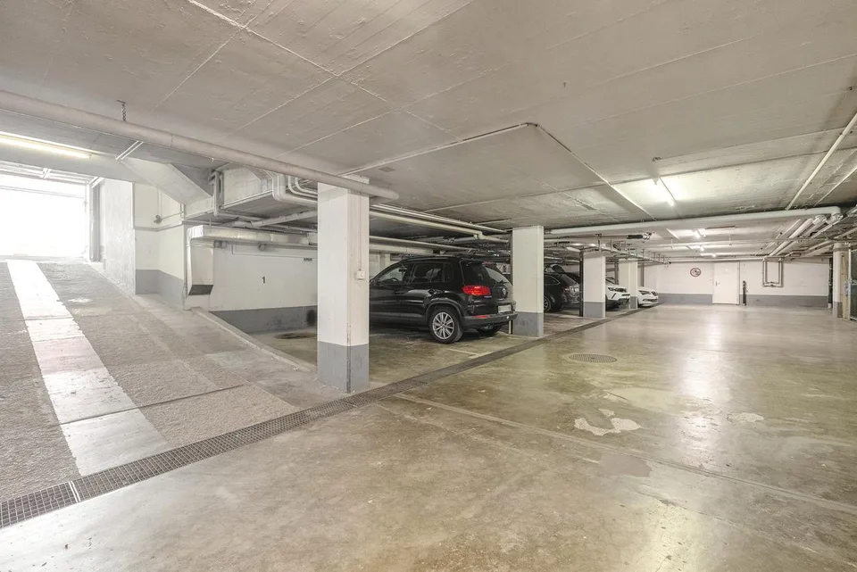 Einstellhallenparkplatz Nr. 8 in Riehen zu vermieten
