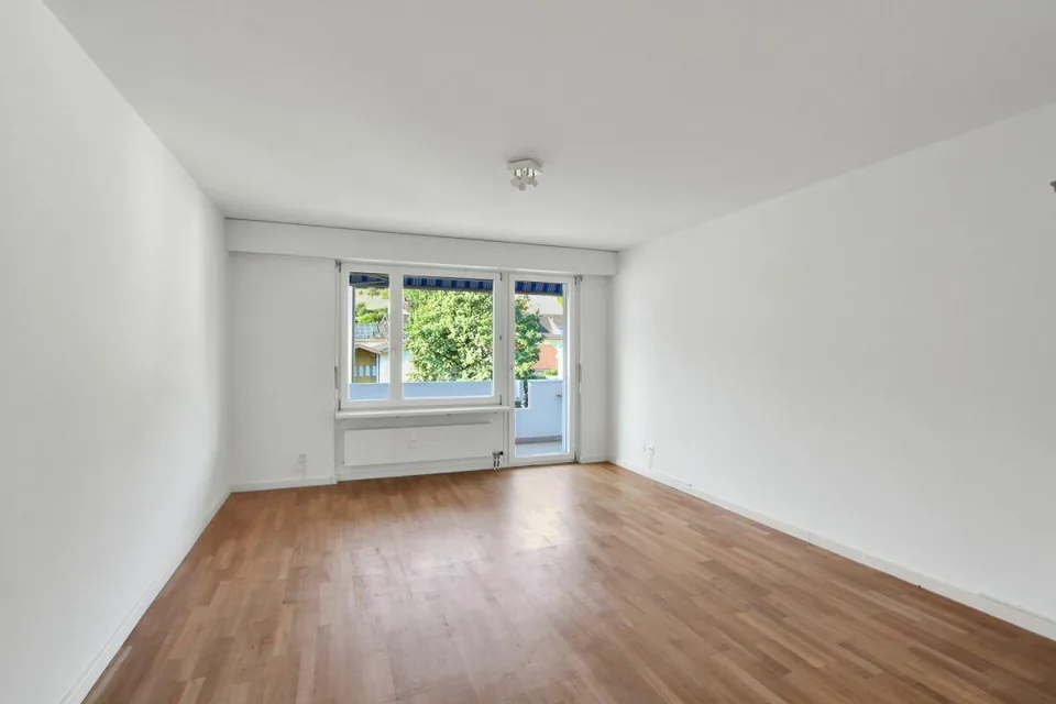 Eigentumswohnung mit Balkon und Weitsicht in Pratteln