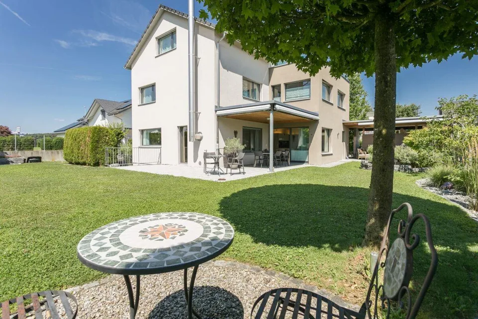 Familientraum - Freistehendes Einfamilienhaus mit grosszügigem Umsc...