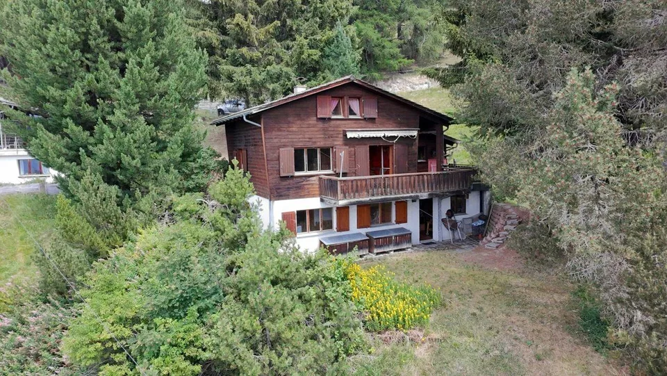 Ferienhaus mit Charme, Ruhe und Weitblick im Domleschg