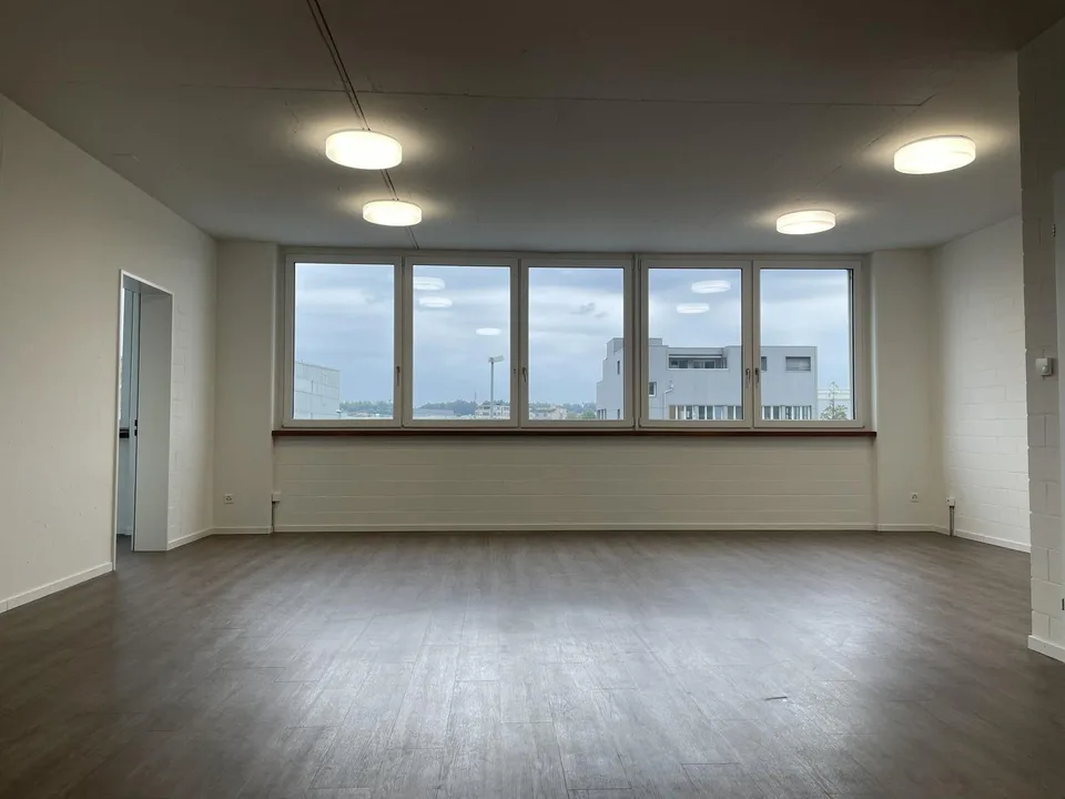 82m² Büro, 8105 Regensdorf