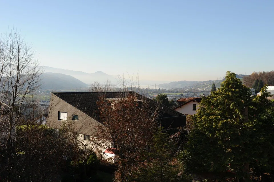 Möbliertes Wohnstudio an erhöhter Lage