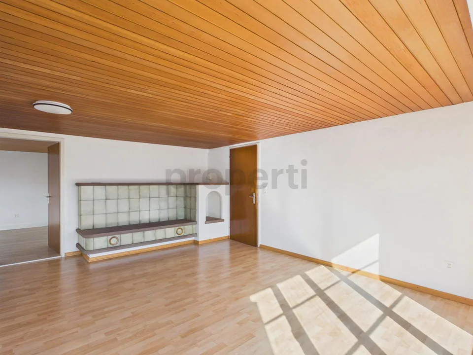 Charmante und lichtdurchflutete Wohnung mit schönem Balkon, inkl. e...