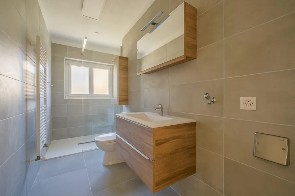 ACCOGLIENTE 5.5 LOCALI CON GIARDINO PRIVATO | COSY 5.5-ROOM APARTME...