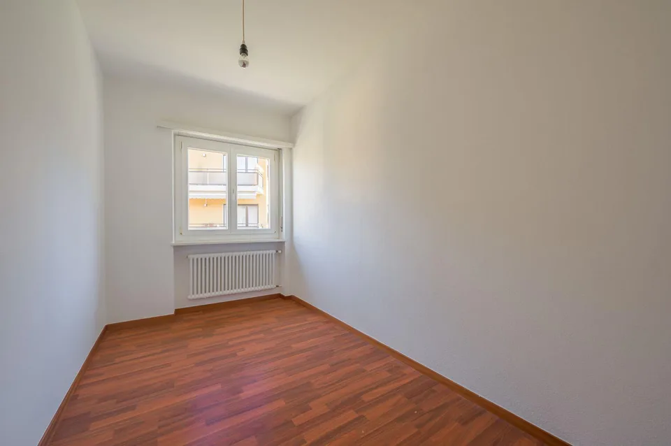 ACCOGLIENTE 5.5 LOCALI CON GIARDINO PRIVATO | COSY 5.5-ROOM APARTME...
