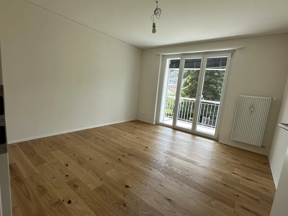 Helle, umfassend sanierte 2,5 Zimmerwohnung mit Weitsicht in Zunzgen