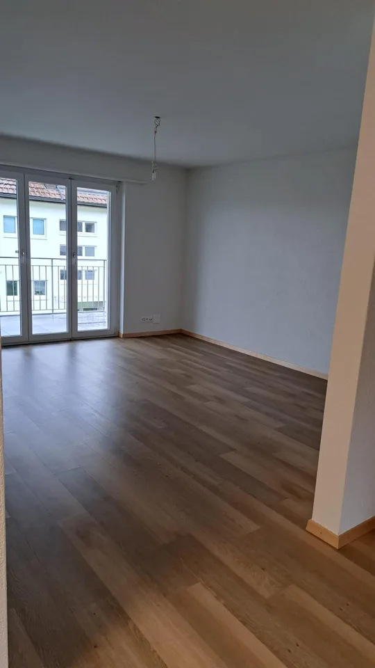 Moderne 4.5-Zimmer-Wohnung in Egg mit 2 Balkonen & schöner Aussicht –