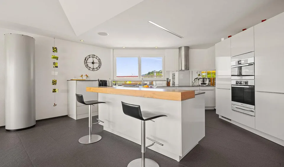 Casa unifamiliare indipendente con vista, terrazza e giardino – foto 2 di 13