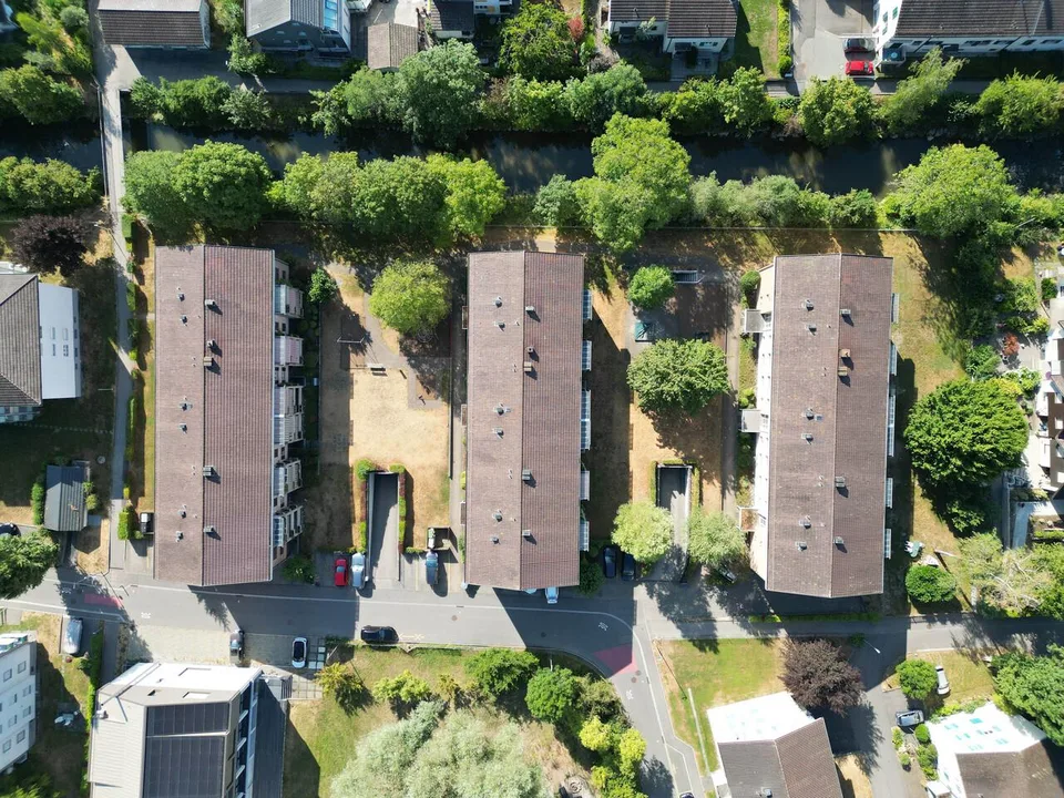Wohnüberbauung mit 3 Mehrfamilienhäusern und insgesamt 54 Wohnungen