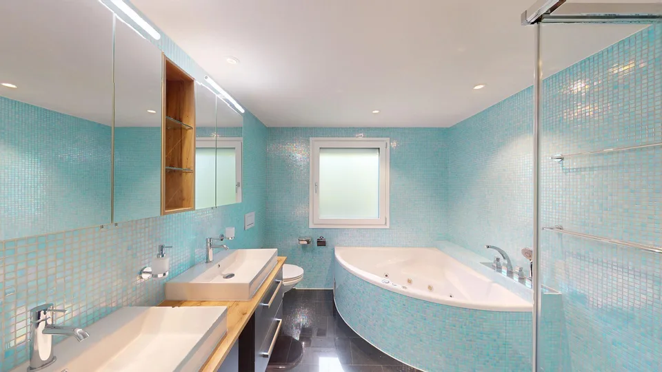Elegante 9. Zi. Landhausvilla mit modernem Indoorpool