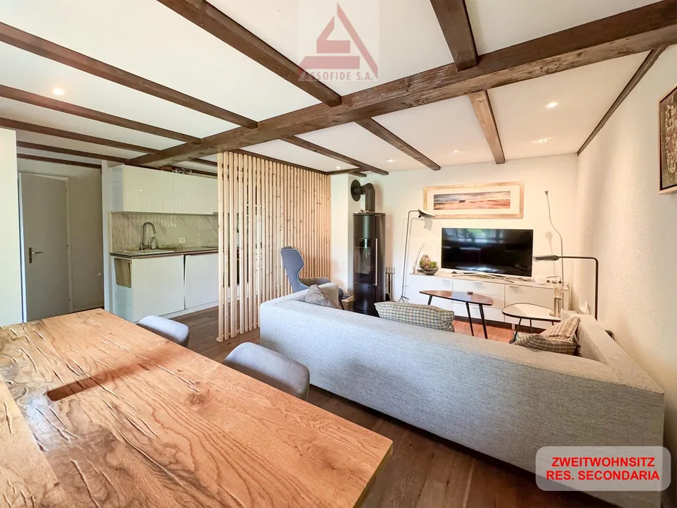 Haus mitten im Grünen / Casa immersa nel verde