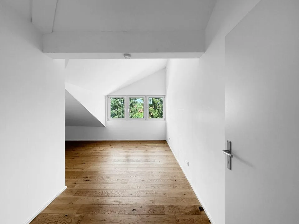 Modernisierte Maisonettewohnung in erster Rheinlage - bezugsbereit