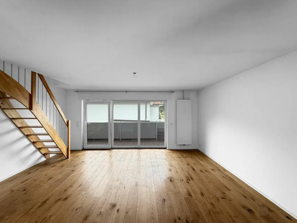 Modernisierte Maisonettewohnung in erster Rheinlage - bezugsbereit