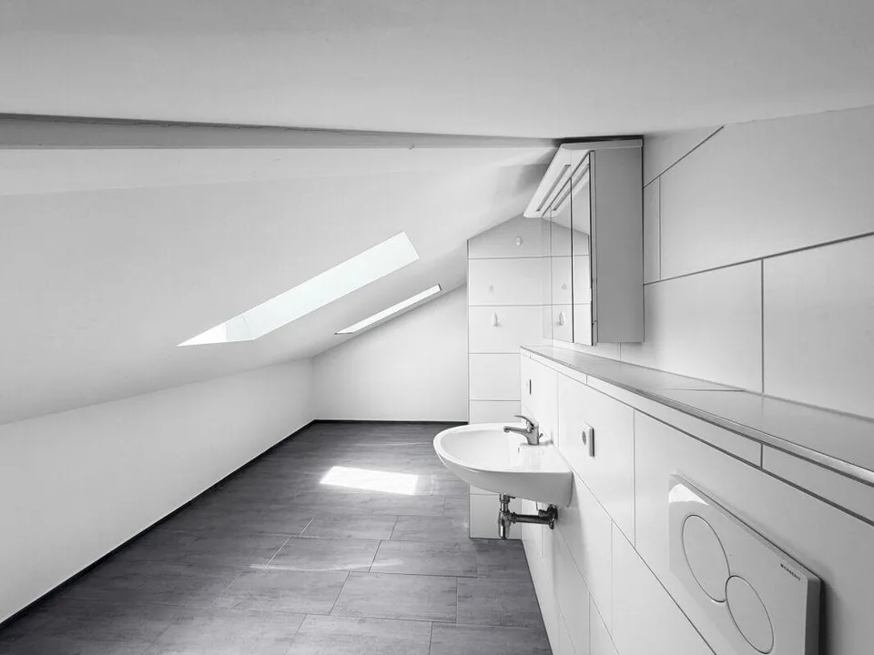 Modernisierte Maisonettewohnung in erster Rheinlage - bezugsbereit