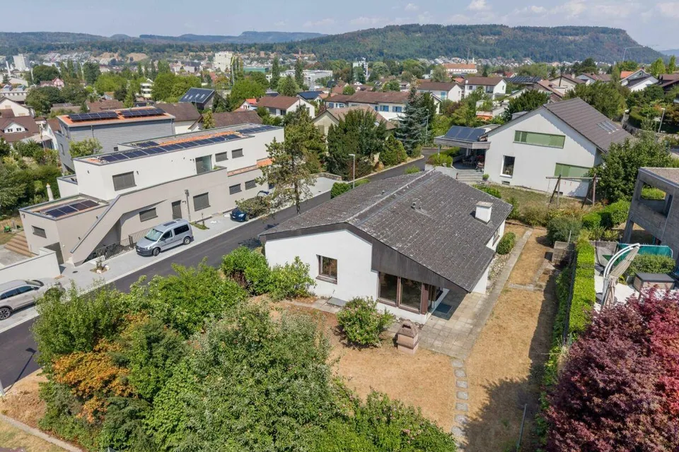 Freistehendes 6.5-Zimmer-Einfamilienhaus an privilegierter Wohnlage