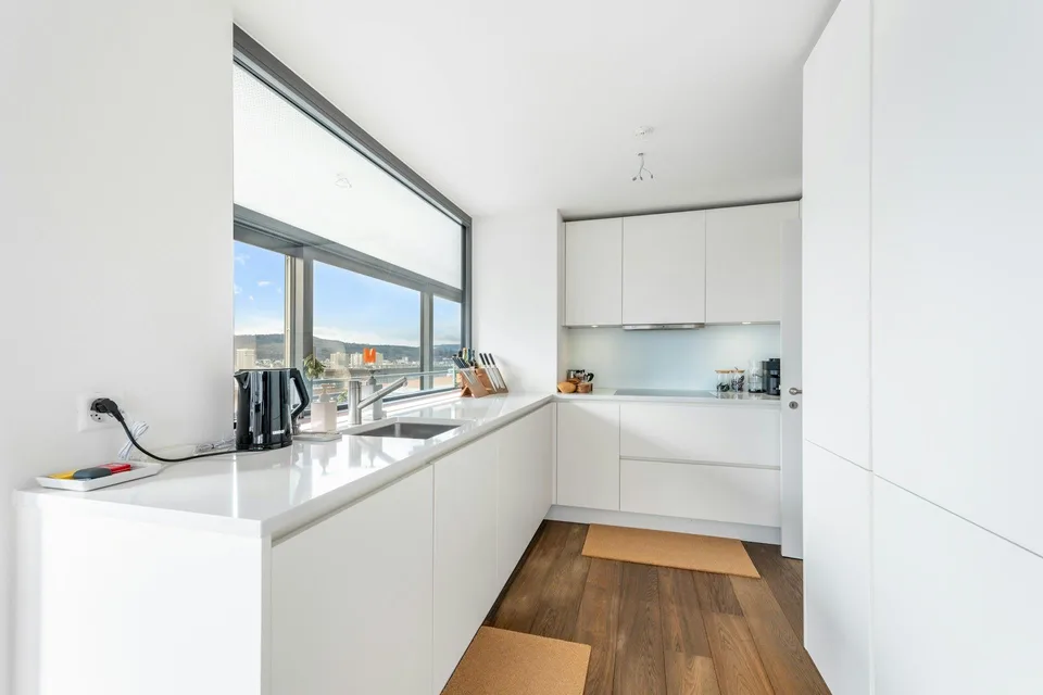 Skyline Living über Zürich - Wohnen im 18. Obergeschoss