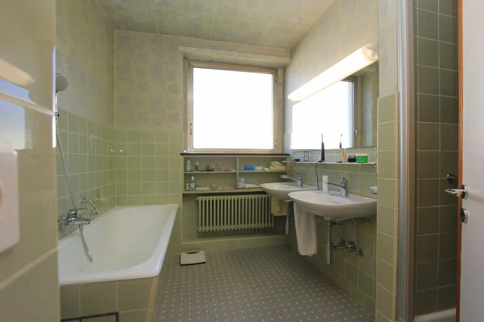 Grosses Einfamilienhaus mit wunderbarem Garten und Privatsphäre