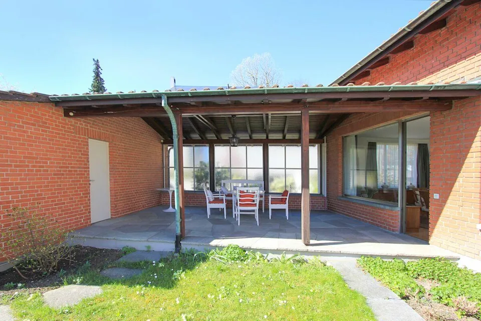 Grosses Einfamilienhaus mit wunderbarem Garten und Privatsphäre