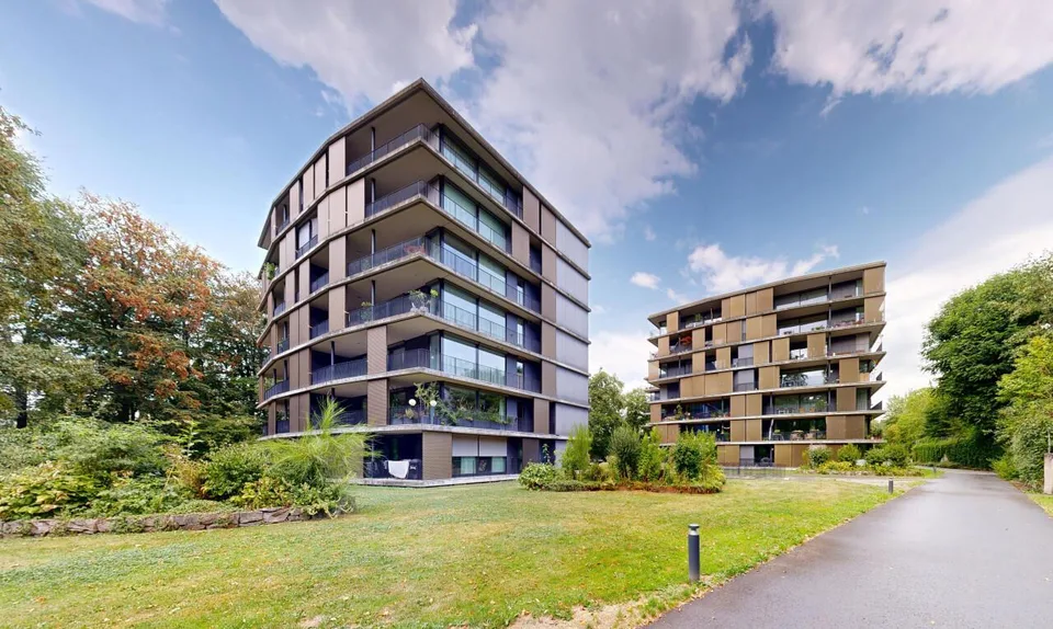 Lichtdurchflutete 3.5-Zimmerwohnung mit grossem Balkon am Rotsee