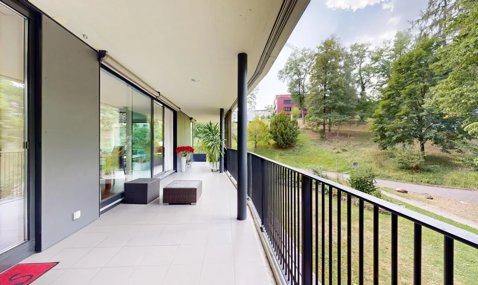 Lichtdurchflutete 3.5-Zimmerwohnung mit grossem Balkon am Rotsee