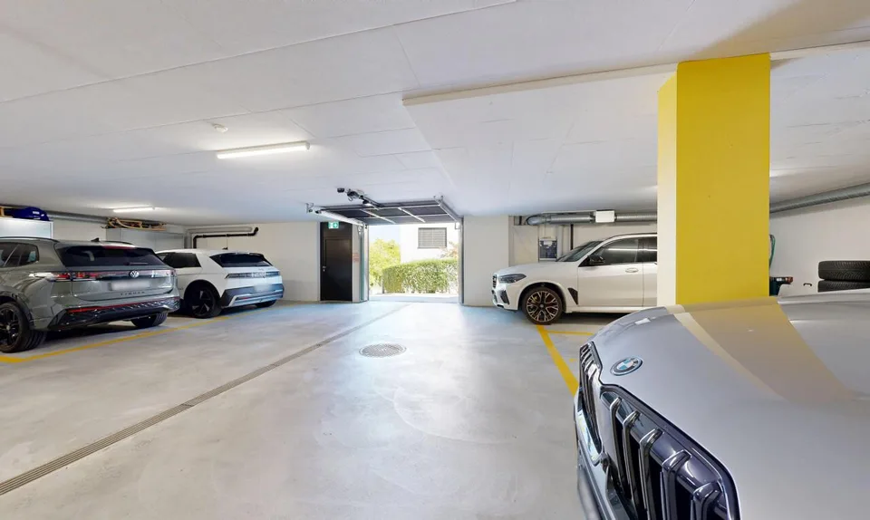Neuwertige Traum-Gartenwohnung, hochwertiger Ausbau + 2 TG-Parkplätzen