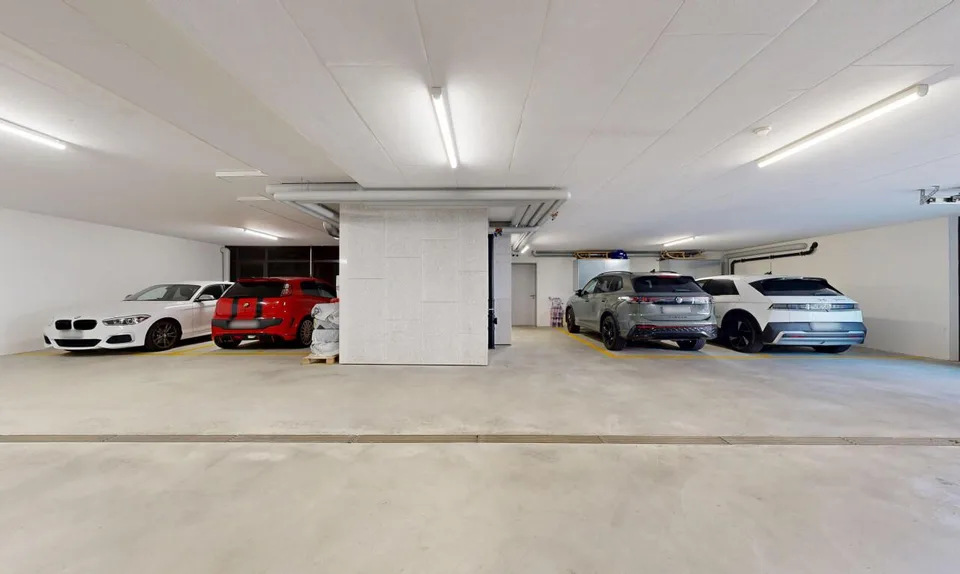 Neuwertige Traum-Gartenwohnung, hochwertiger Ausbau + 2 TG-Parkplätzen