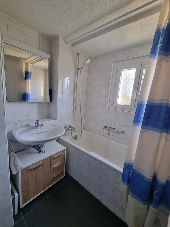 Grosszügige 4 Zimmerwohnung in Thun