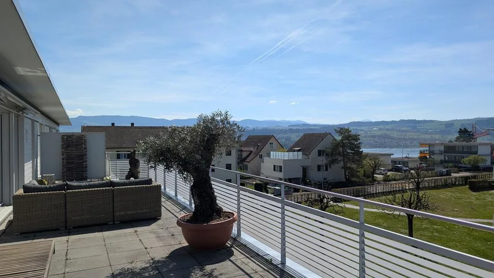Tolle Attikawohnung mit grosszügiger Terrasse