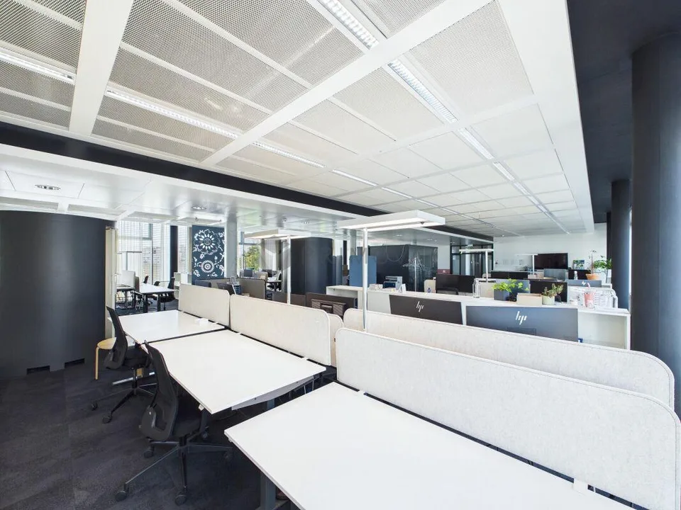 Attraktive und helle Bürofläche an bester Lage in Zürich Oerlikon