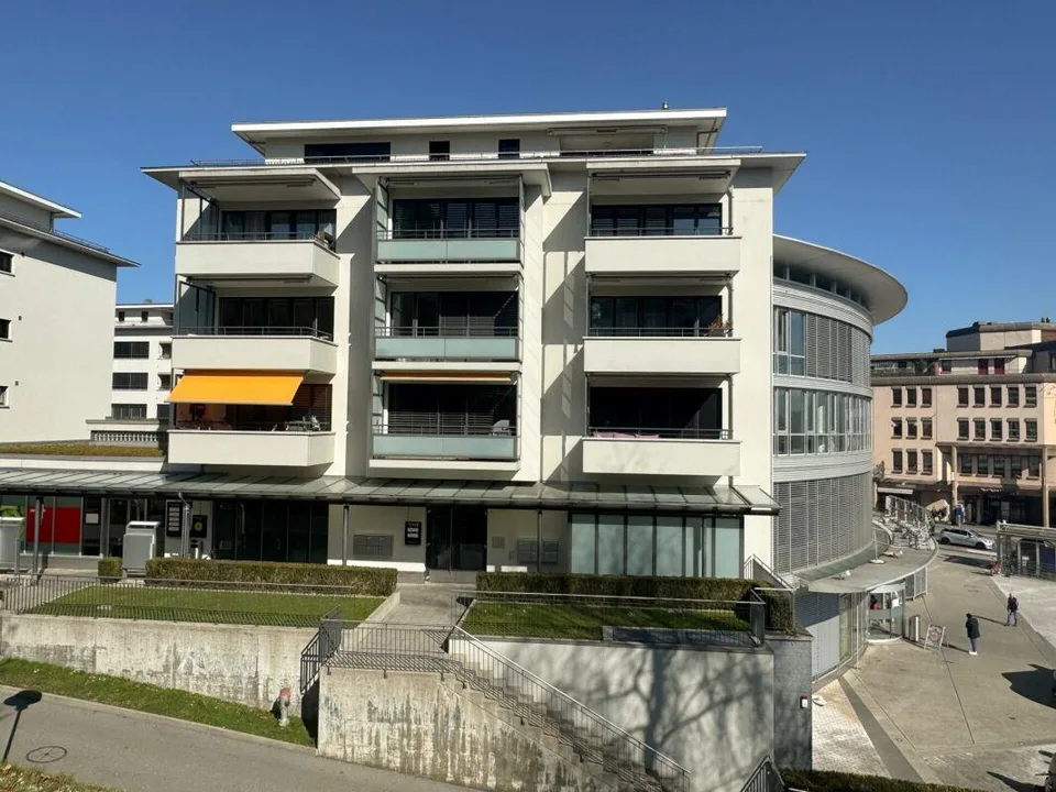 Attraktive 3.5-Zimmerwohnung am Sonnenplatz mit Bergblick