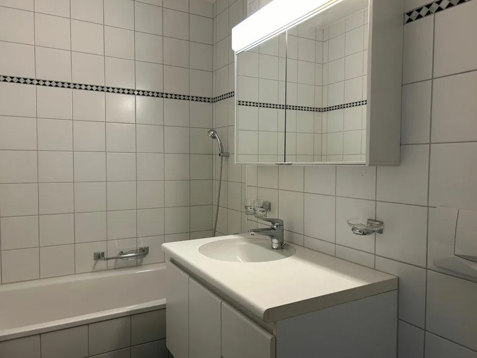 Attraktive 3.5-Zimmerwohnung am Sonnenplatz mit Bergblick