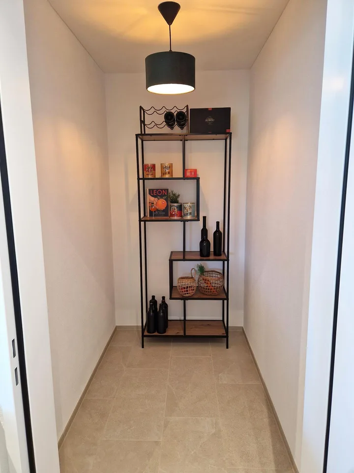 Neubau-Wohnung mit zwei Balkonen und Seesicht