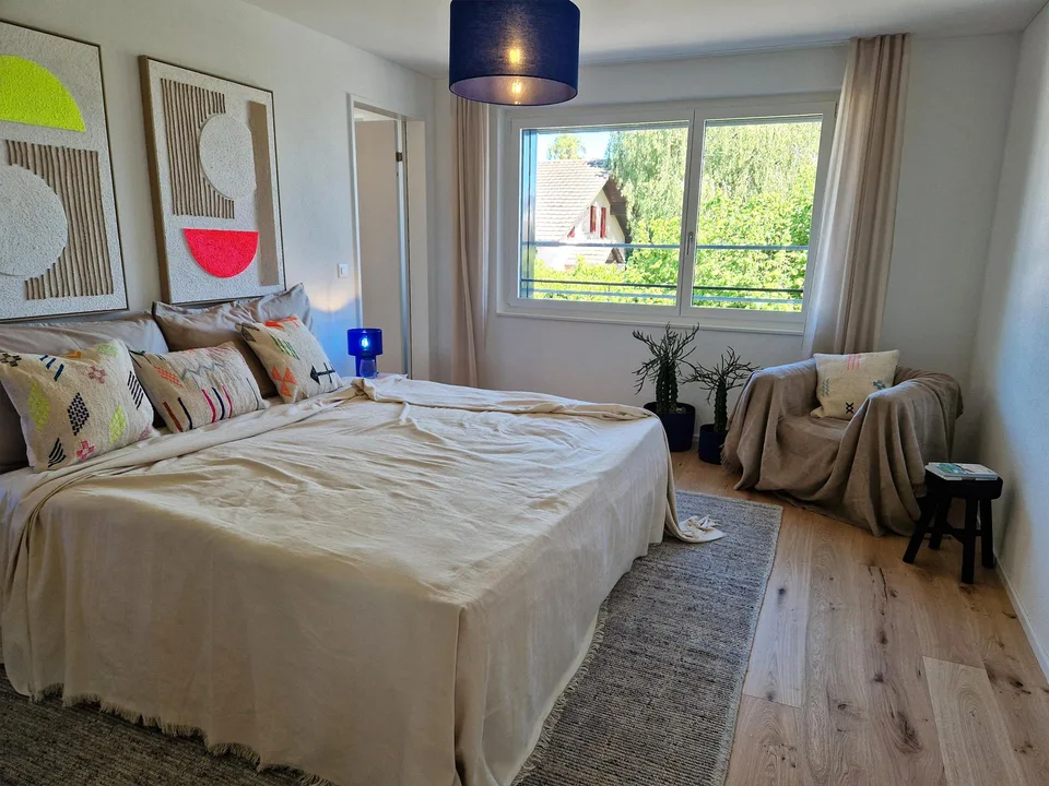 Neubau-Wohnung mit zwei Balkonen und Seesicht