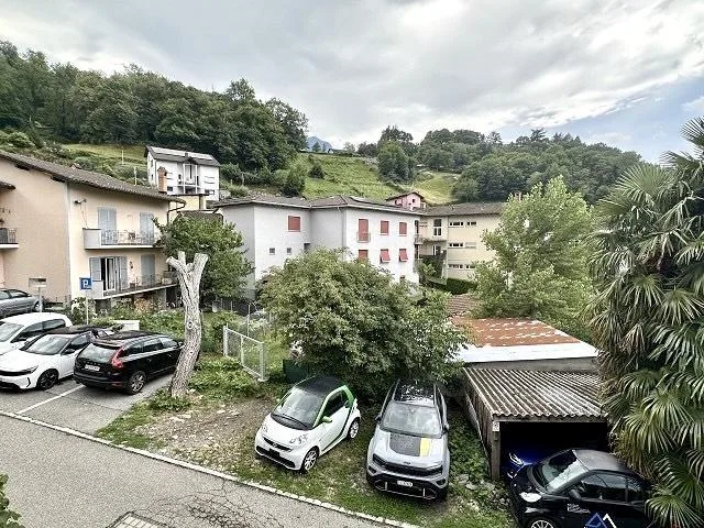 2 1/2-Zimmer-Einfamilienhaus mit Gästebungalow an sehr ruhiger Lage...